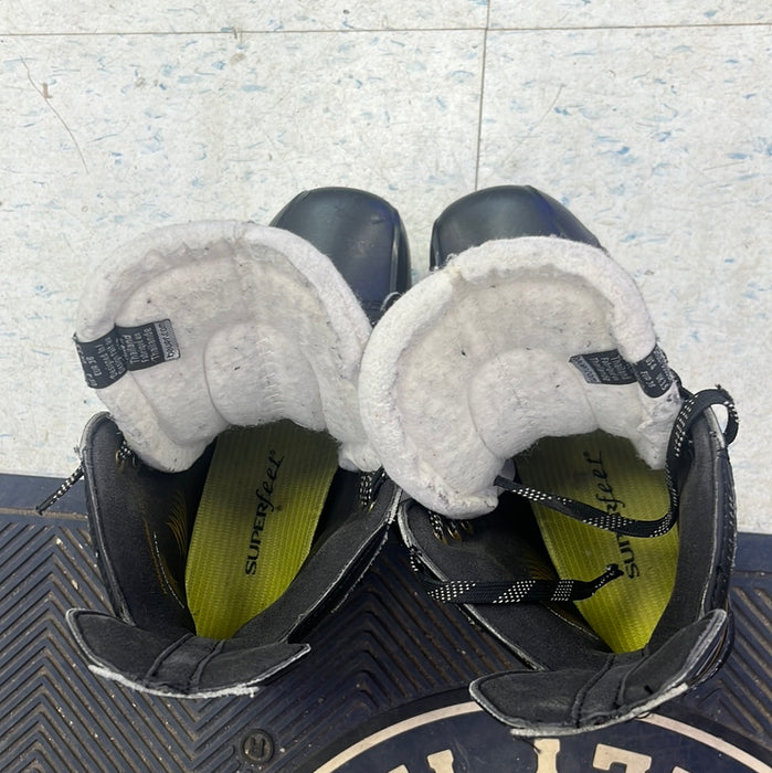 Used Bauer Supreme One.8 Size 3 Player Skates