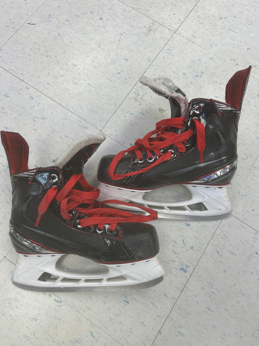 Used Bauer Vapor X2.7 Intermediate Player Skates