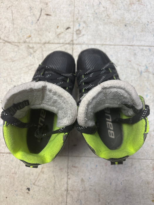 Used Bauer GSX Goalie Skates Size 2.5 D