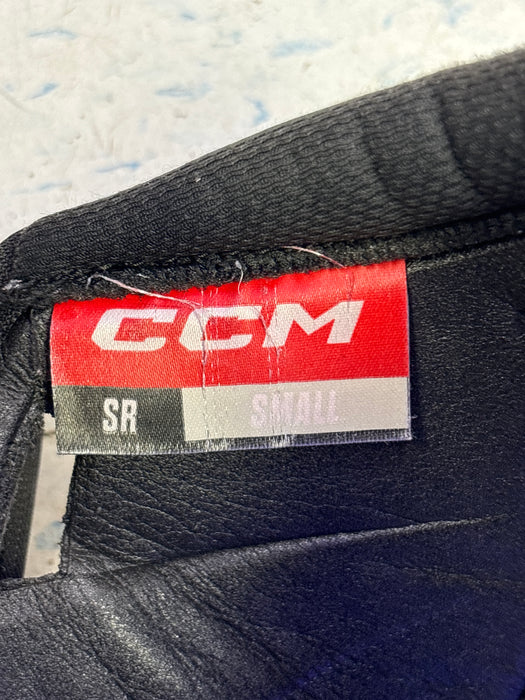 Used CCM FT6 Pro Senior Small Shoulder Pads