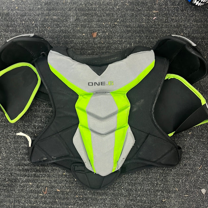 Used Bauer Supreme One.6 Senior Small Shoulder Pads