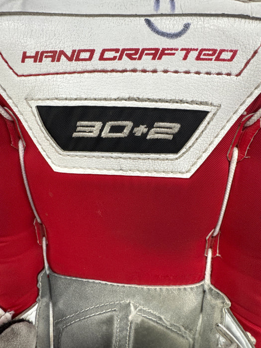 Used Vaughn Velocity V9 30+2” Leg Pads