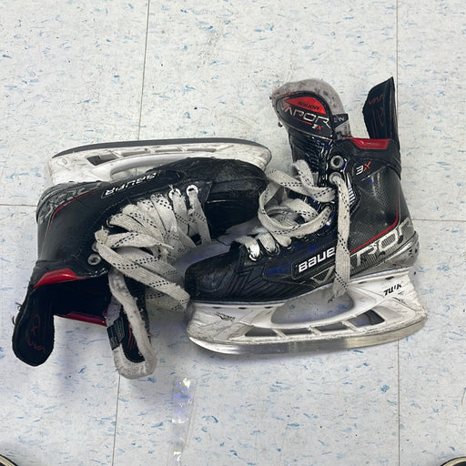 Used Bauer Vapor 3X Size 4 Player Skates