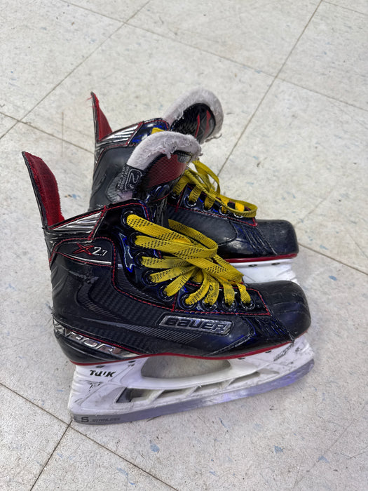 Used Bauer Vapor X2.7 Skates Size 2.5D