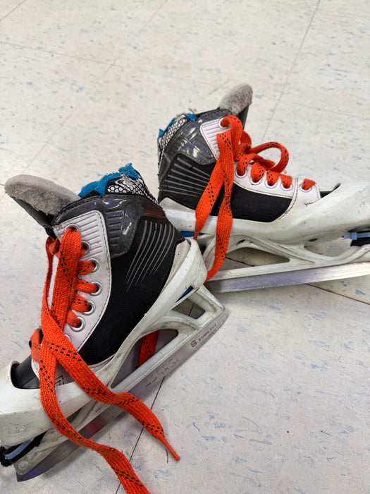 Used Bauer Reactor 2000 Goal Skates Y13.5
