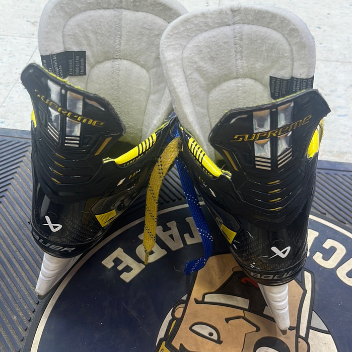 Used Bauer Supreme M4 Size 2 EE Player Skates