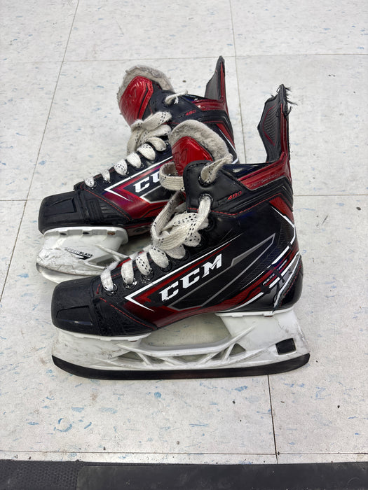 Used CCM JetSpeed FT480 Size 4.0 Player Skates