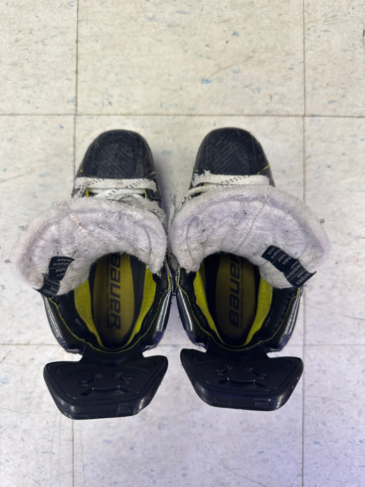 Used Bauer Supreme M50 Pro Skates Size 2.5D