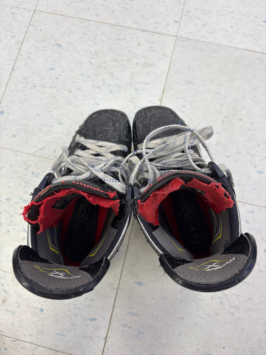 Used Bauer Vapor Hyperlite Size 4.0 Fit 3 Skates