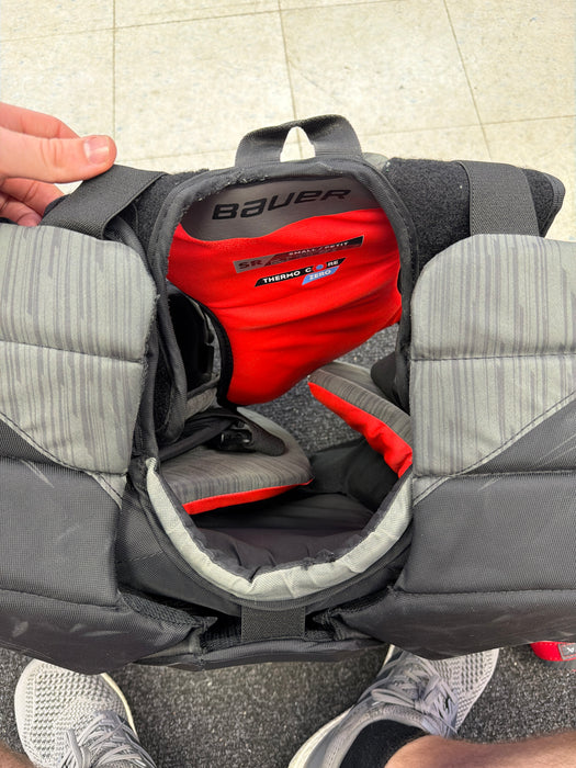 Used Bauer Vapor Hyperlite2 Senior Small Chest Protector