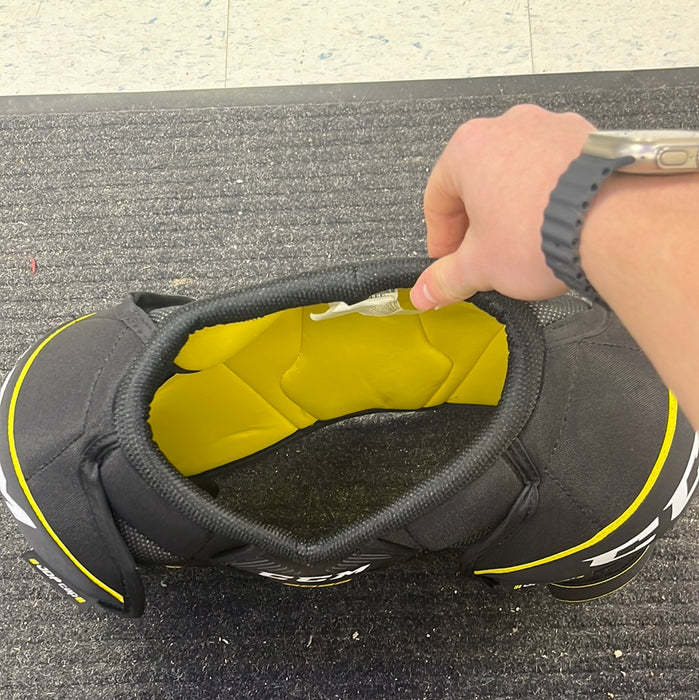 Used CCM Tacks 3092 Junior Large Shoulder Pads
