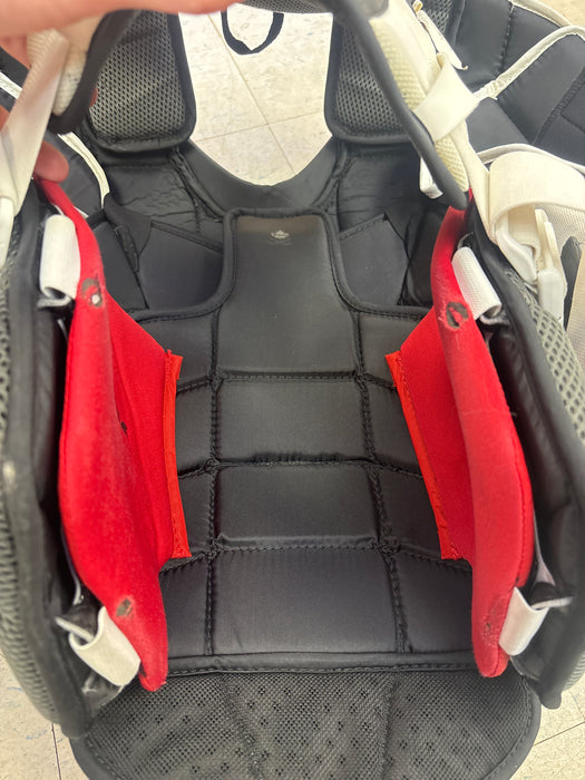 Used CCM EFlex 5.9 Intermediate Large Chest Protector