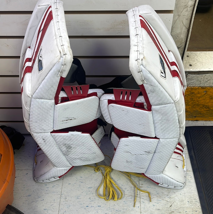 Used Vaughn Velocity V9 26+2 Goal Pads