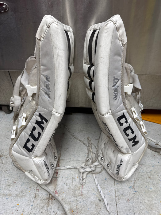 Used CCM Extreme Flex 760 Goalie Pads Size 22”