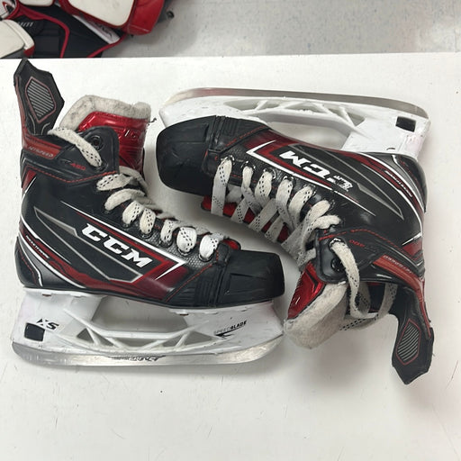 Used CCM FT480 Player Skates size 4.5D