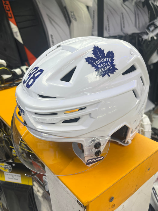 Used Bauer Re-Akt 150 Maple Leafs Pro Stock - V.Mete - Senior Medium Helmet