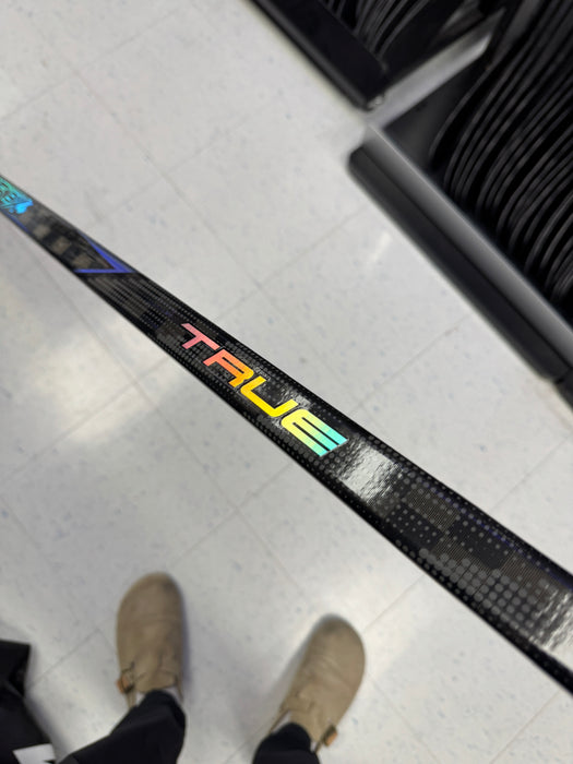 TRUE Pro Stock FILIP FORSBERG HZRDUS 9x4 Hockey Stick Senior