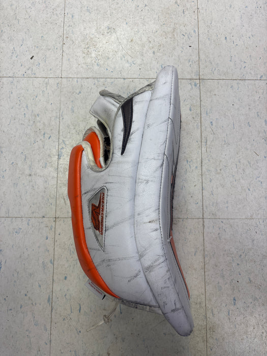 Used Vaughn Pro XR Carbon V7 Goal Blocker Senior