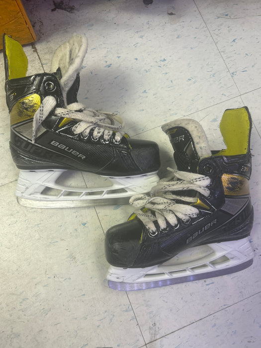 Used Bauer Supreme 3S Youth Player Skates