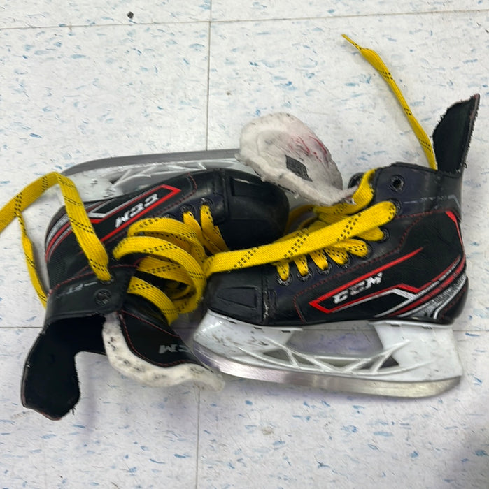 Used CCM FT340 Size 13 Youth Player Skates