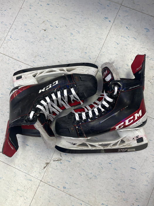 Used CCM JetSpeed FT475 Size 5 Skates