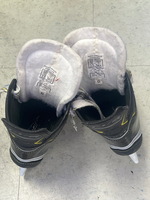 Used CCM Tacks 9060 Size 2.5 Skates