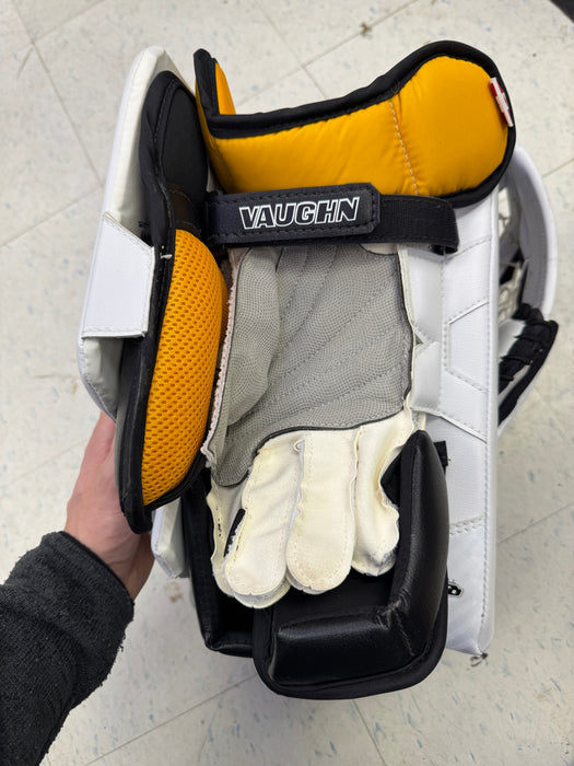 Vaugh Velocity V10 Pro Carbon Goalie Pad Set 33" + 2" Senior