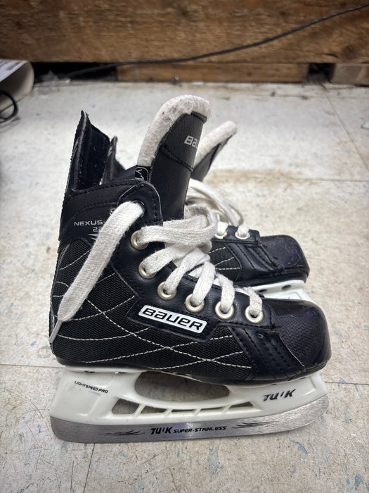 Used Bauer Nexus 22 Youth 10.0 Skates