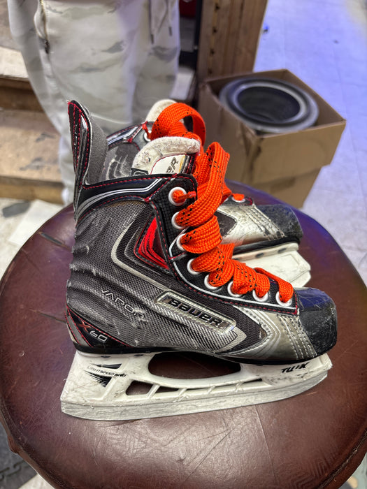 Used Bauer Vapor X60 Size Youth 12.0D Skates