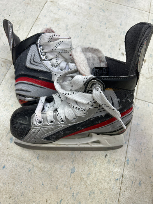 Used Bauer Vapor X3.0 Youth Player Skates