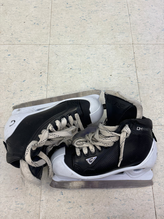 Used Graf DM1030 Size 5.5 Goal Skates