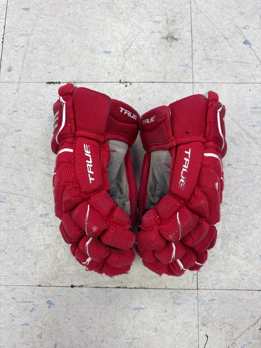 Used True Catalyst 7x3 Junior 10” Gloves