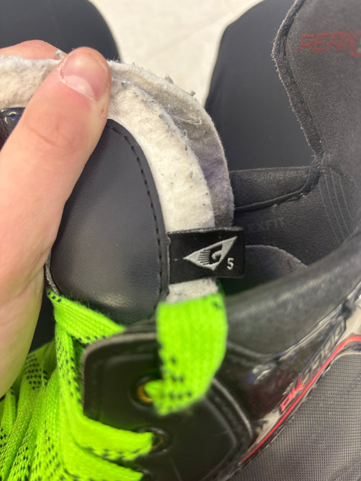 Used Graf PK7700 Player Skate Intermediate Size 5