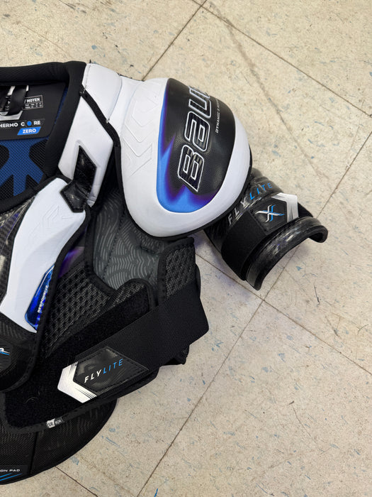 Bauer 'Demo' Vapor FlyLite Shoulder Pads Senior
