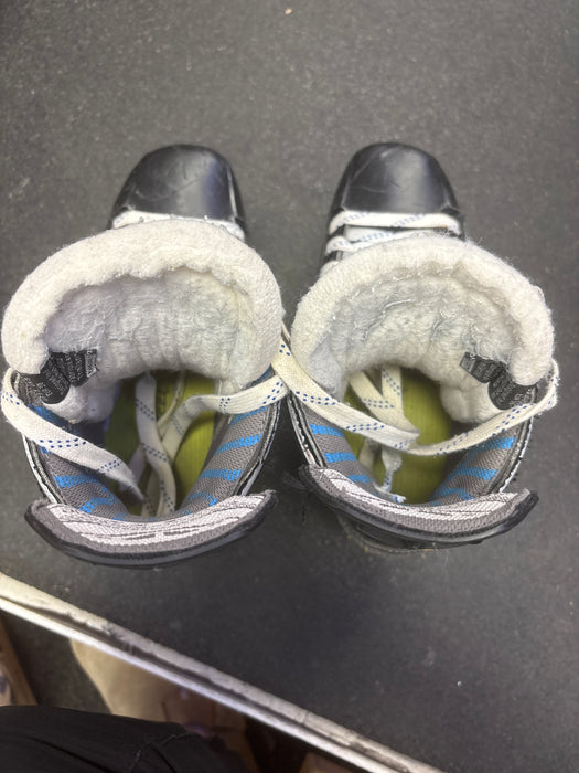 Used Bauer Supreme Matrix Skates Size 4.5 D