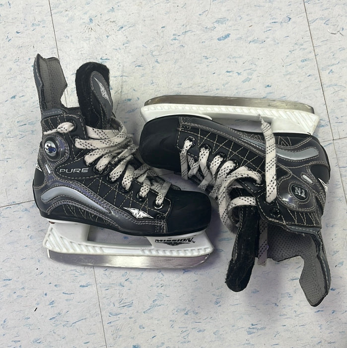 Used Mission Pure S200 Size 11 Youth Player Skates