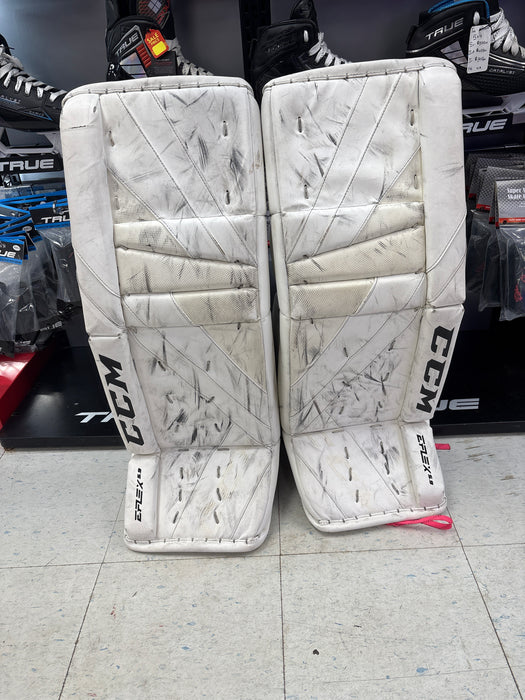 Used CCM EFlex 5.9 Intermediate 31"+1" Leg Pads