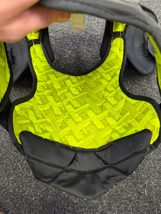 Used Bauer Vapor 3x Junior Small Shoulder Pads