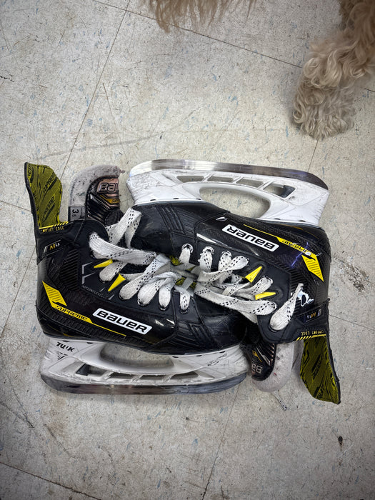 Used Bauer Supreme M4 Size 3.5D Skates