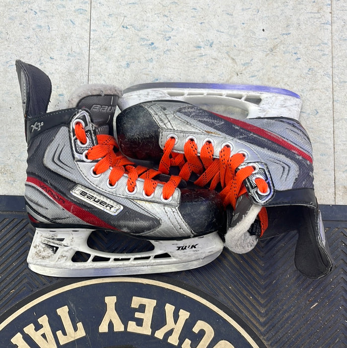 Used Bauer Vapor X3.0 Size 13.5 Youth Skates