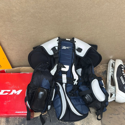 Used Reebok 9K Junior Extra Large Goalie Chest Protector