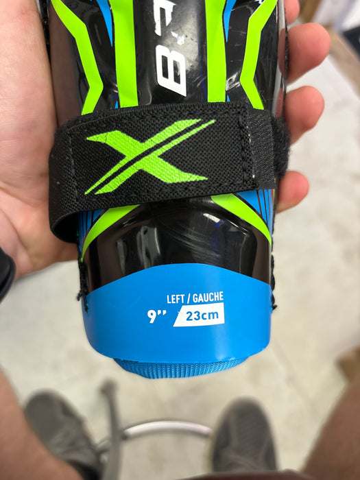 Used Bauer X 9” Youth Shin Guard