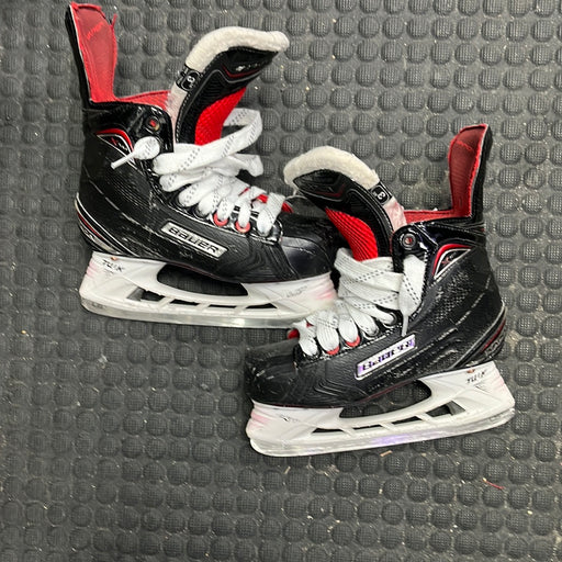 Used Bauer Vapor X700 3EE Player Skates