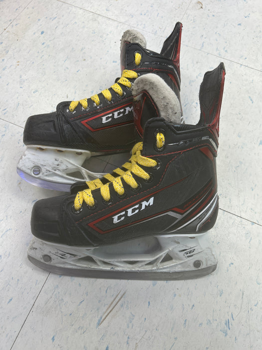 Used CCM JetSpeed FT380 Junior Player Skates 2.0D