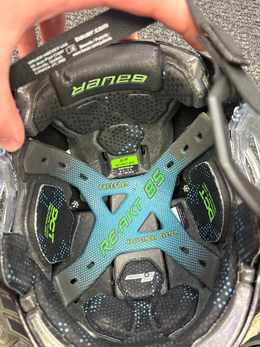 Used Bauer Re-Akt 85 Senior Small Helmet