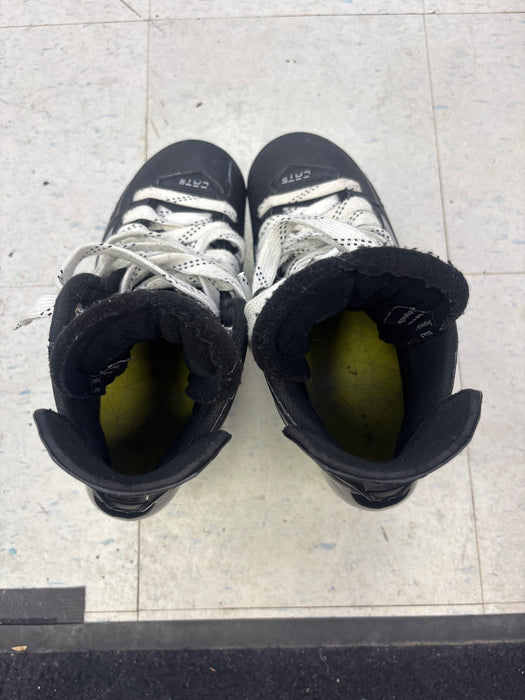 Used True Catalyst 9.0R Senior Skates