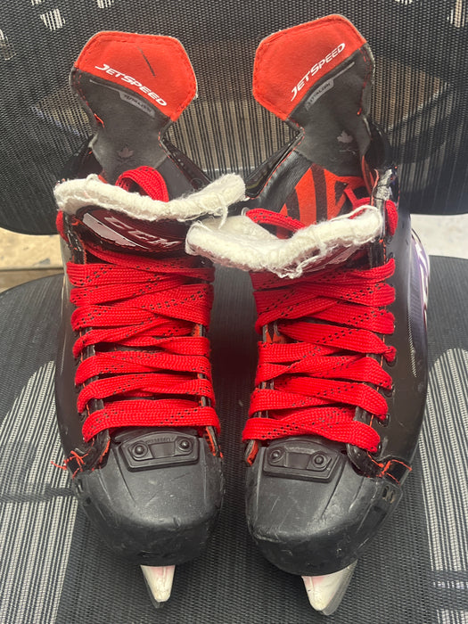 Used CCM JetSpeed FT485 Size 3.5 Skates