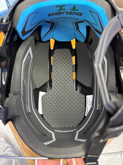 Used Bauer Prodigy Youth Helmet (Certified)