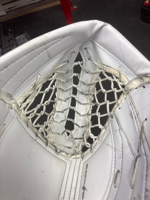 Used Vaughn Velocity XP Pro Carbon Catcher Right Hand Size Senior