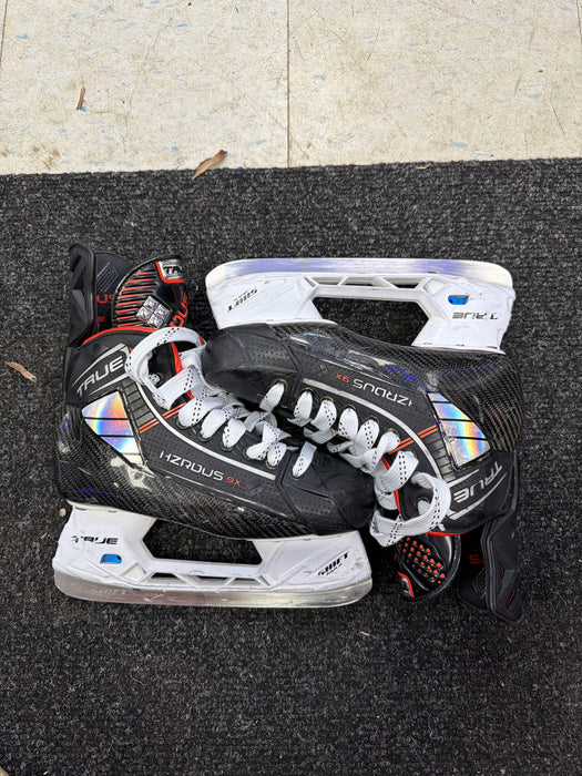 Used True Hzrdus 9x Size 5.5R Skates
